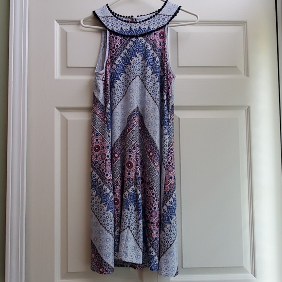 Dress - Picture 1 of 2